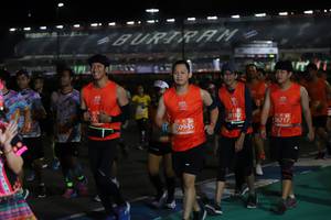 BIB: 20182, 26717, 0945
                            <button type="button" onclick="openModal(11482174)" class="btn btn-primary btn-sm float-right btn-popup" data-toggle="modal" data-target=".modal-high-quality">
                        <i class="fas fa-shopping-cart"></i> Add to Cart
                    </button>
                                            <button type="button" onclick="isThisMe(11482174, true)" class="btn btn-success btn-sm float-right btn-popup btn-isme hidden" data-toggle="tooltip" data-placement="bottom" title="นี่คือรูปของคุณใช่ไหม คลิกที่นี่เพื่อเอาเข้าอัลบั้ม">
                        <i class="fas fa-plus"></i> Add to album
                    </button>
                    <button type="button" onclick="isThisMe(11482174, false)" class="btn btn-warning btn-sm float-right btn-popup btn-isnotme hidden">
                        <i class="fas fa-ban"></i> Remove from album
                    </button>